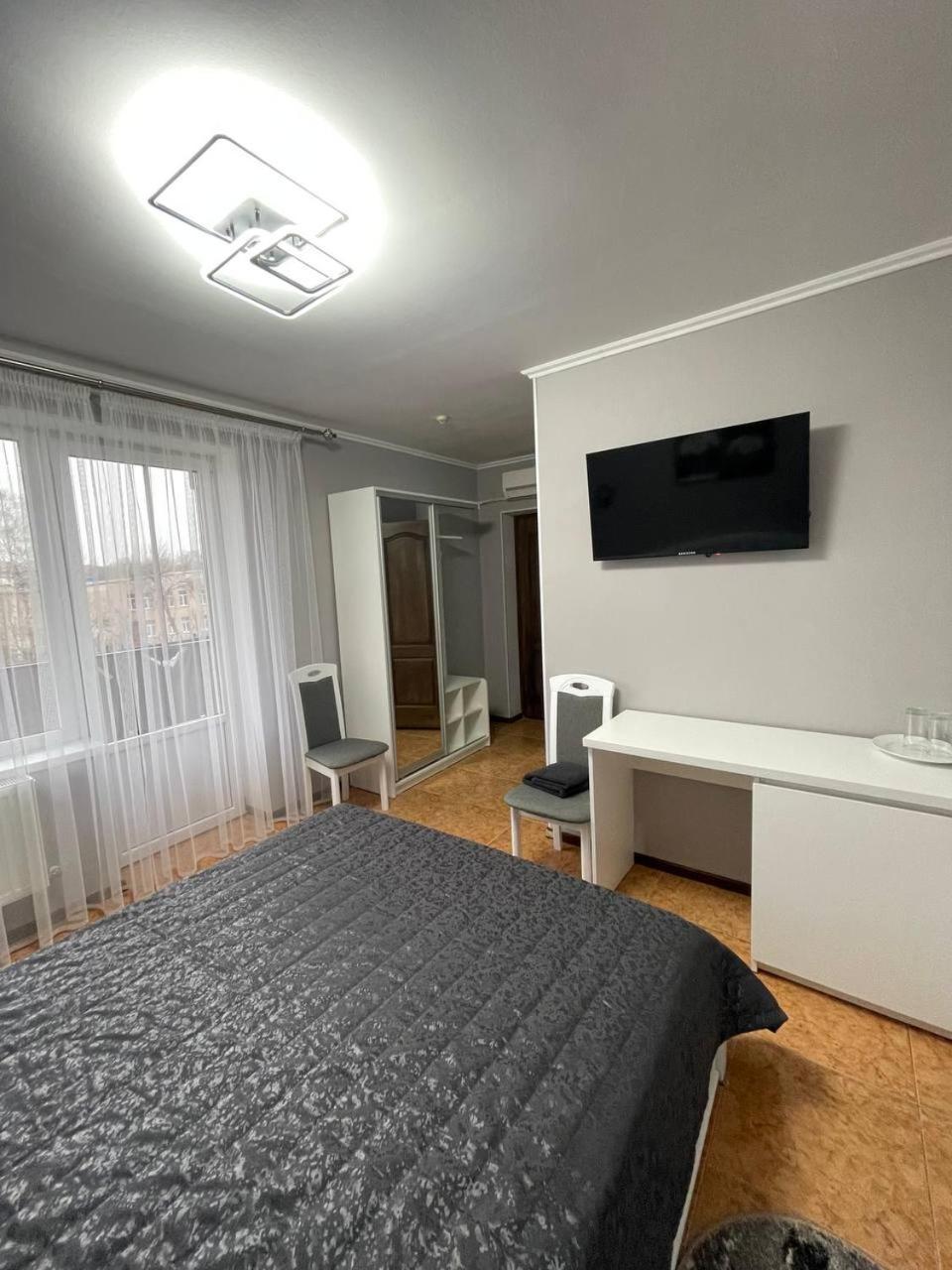 Золотий Лев Hotel Zvenyhorodka Exterior foto